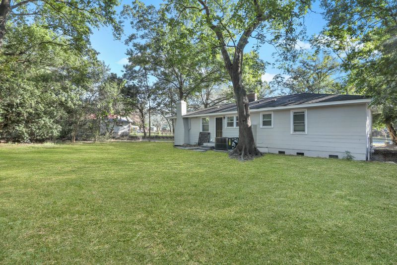 2642 Lilac Ave, North Charleston, SC 29405