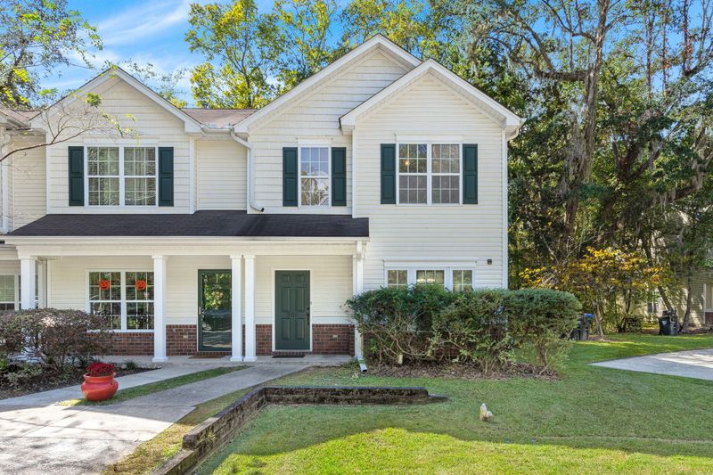 200 Chinquapin Dr, Summerville, SC 29485