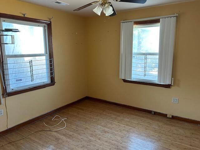 739 W Oak Forest Dr, Charleston, SC 29407