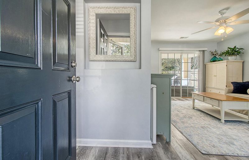 1365 Palm Cove Dr, Charleston, SC 29492