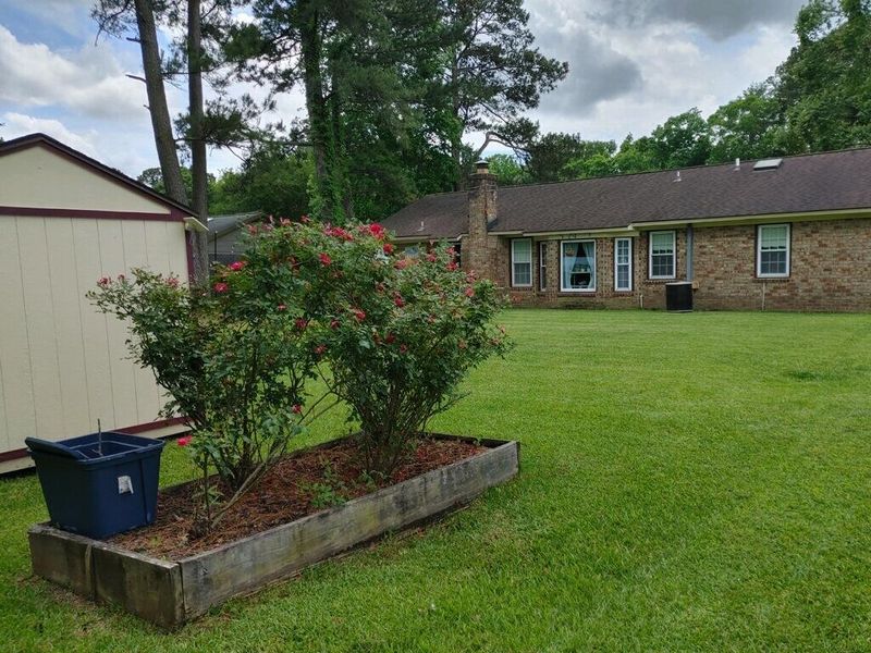 8178 Long Shadow Ln, North Charleston, SC 29406