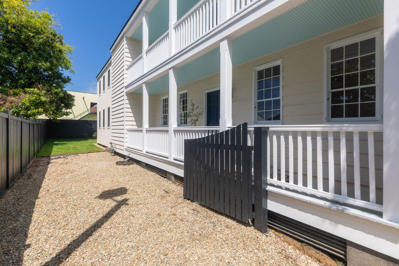 61 Nassau St, Charleston, SC 29403