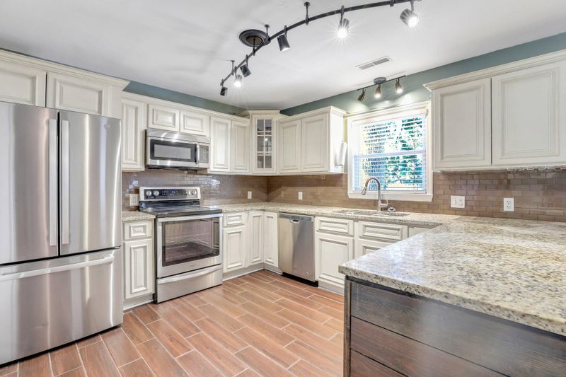 112 Van Buren Ave, Ladson, SC 29456