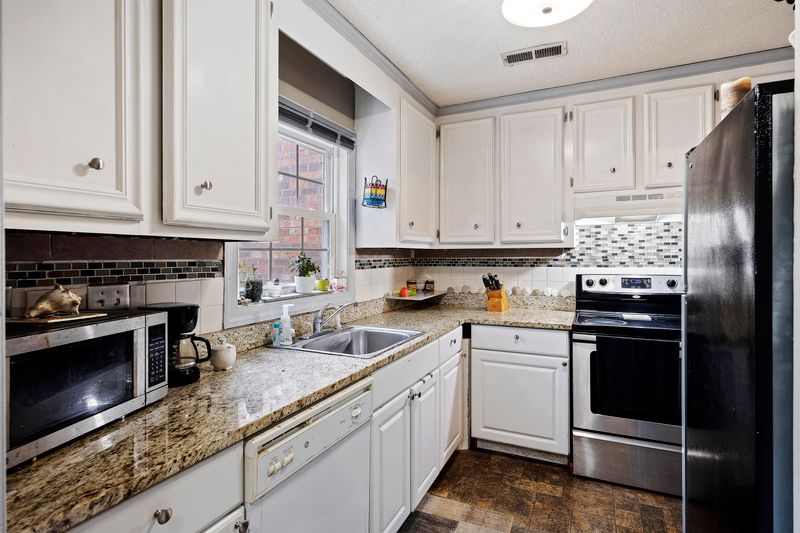 745 Williamson Dr, Mount Pleasant, SC 29464