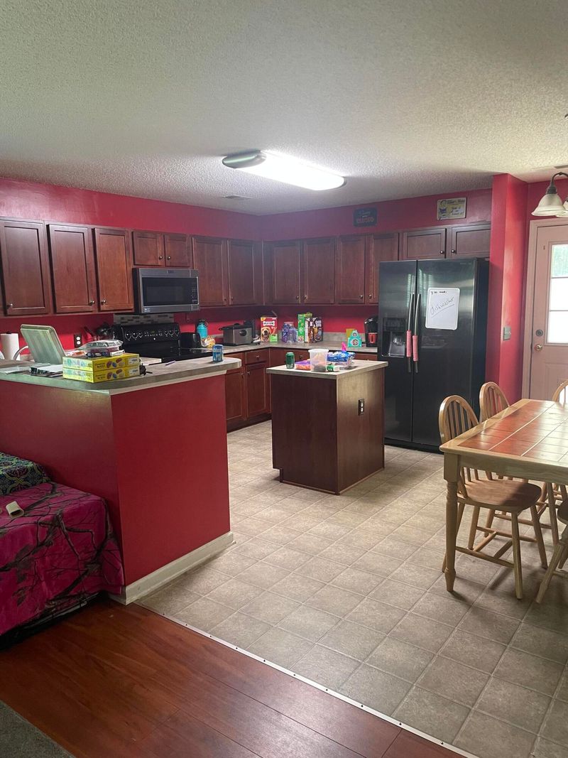 219 Myrtle Way, Summerville, SC 29483