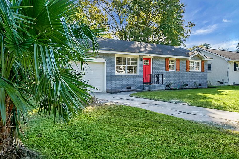 120 Pandora Dr, Goose Creek, SC 29445