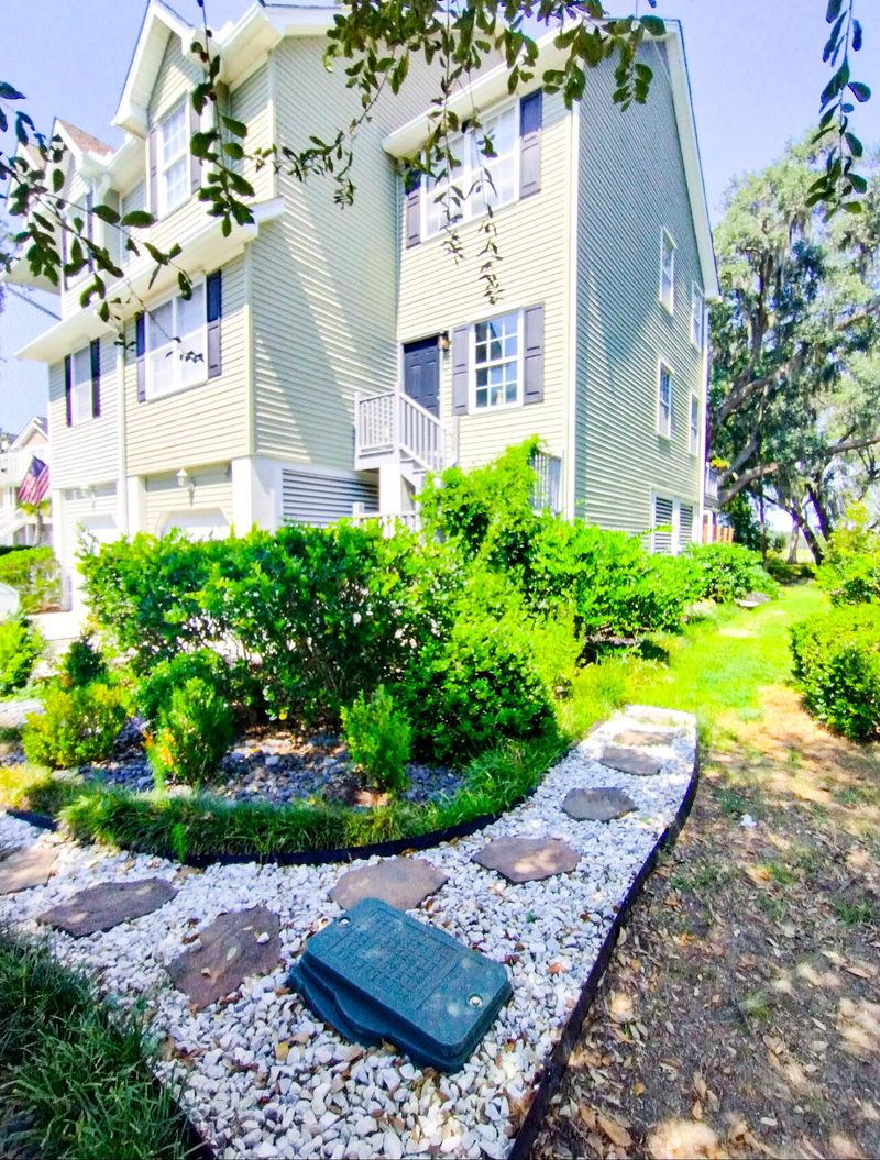 1104 St Pauls Parrish Ln, Johns Island, SC 29455