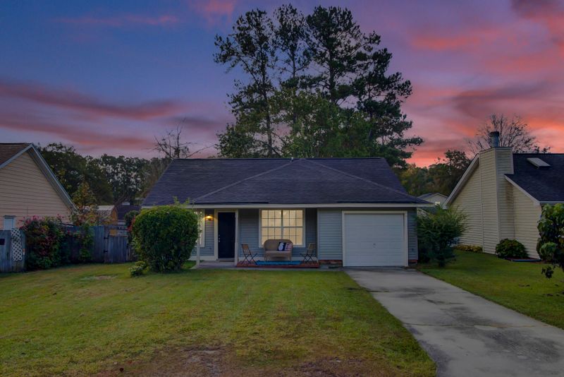 124 Manchester Rd, Summerville, SC 29486
