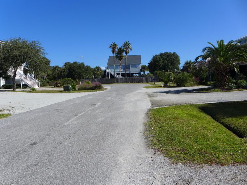 312 Sea View Ln, Edisto Island, SC 29438