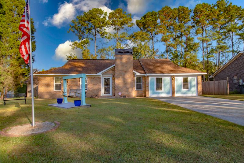 428 Terrier Rd, Goose Creek, SC 29445