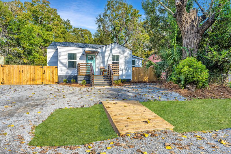 2908 Alabama Dr, North Charleston, SC 29405