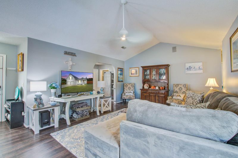 108 Dartmouth Ct, Goose Creek, SC 29445