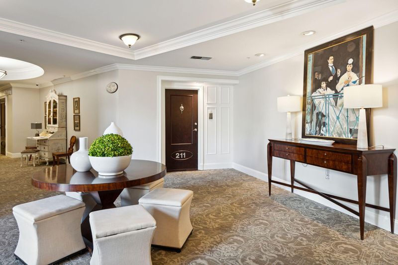 498 Albemarle Rd #211, Charleston, SC 29407