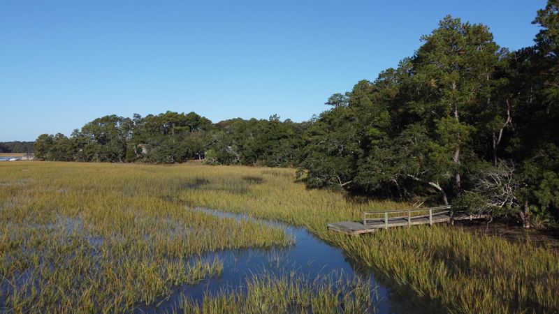 8639 Middleton Point Ln, Edisto Island, SC 29438