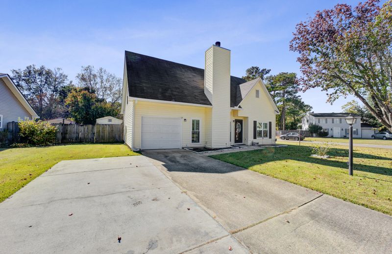205 Navaho Blvd, Summerville, SC 29483