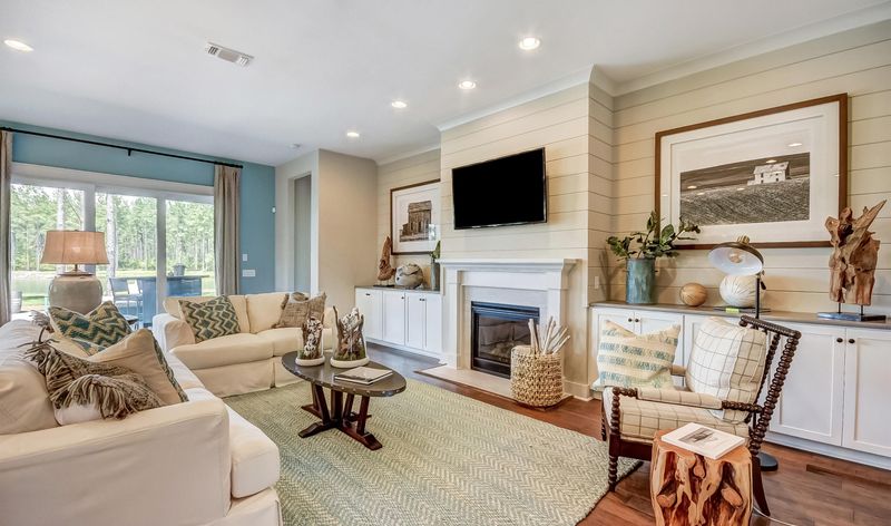 679 Marsh Cove Cir, Summerville, SC 29486