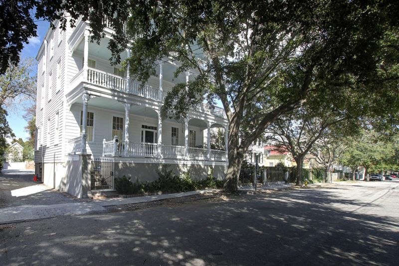 30 Mary St #3, Charleston, SC 29403
