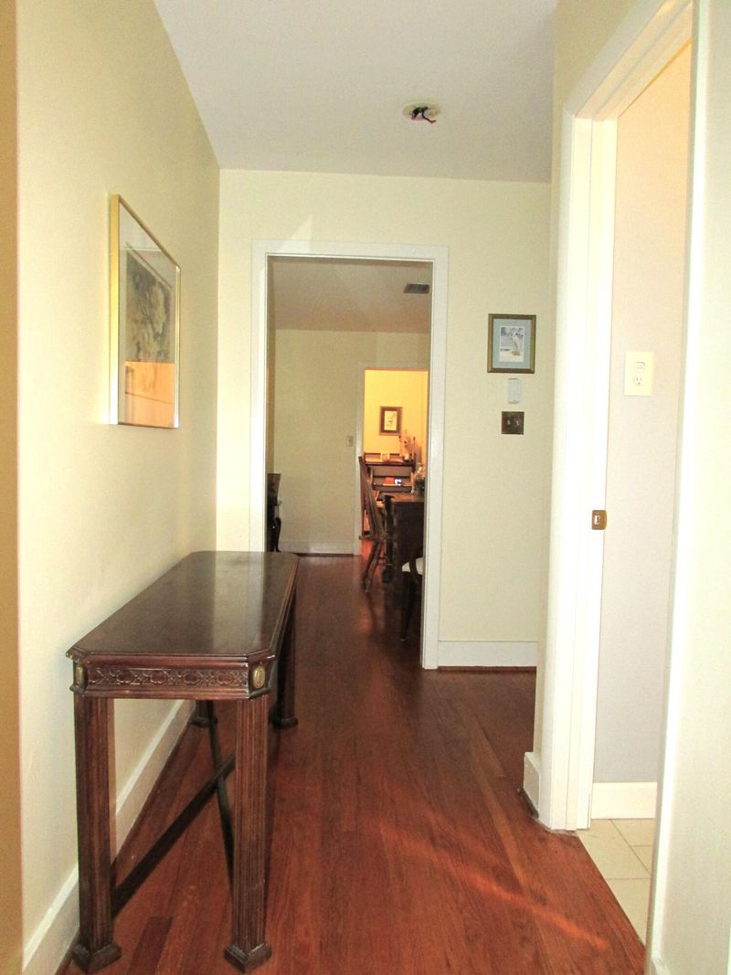 345 Hobcaw Dr, Mount Pleasant, SC 29464