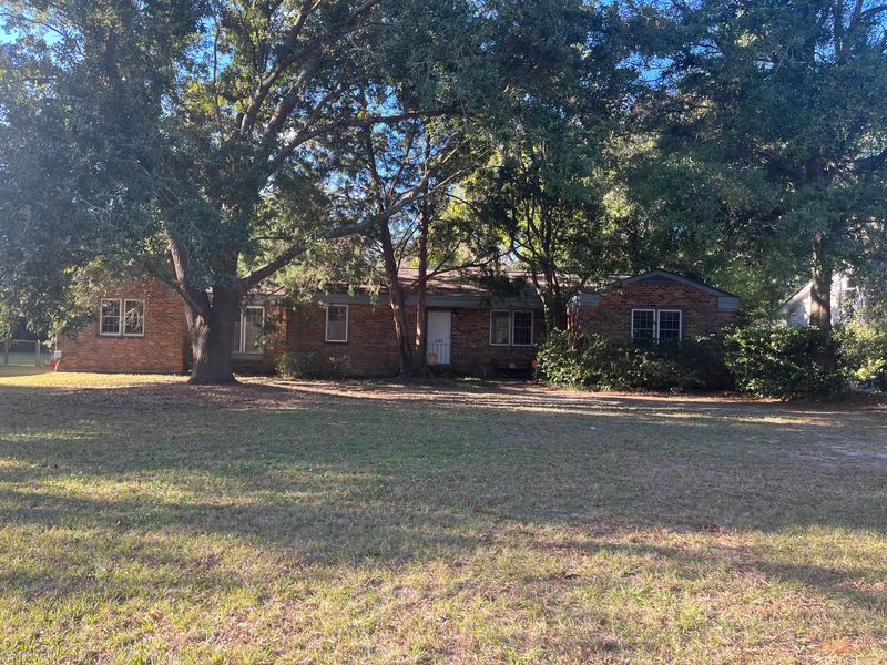 345 Hobcaw Dr, Mount Pleasant, SC 29464