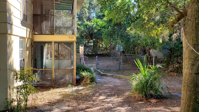 503 E Erie Ave, Folly Beach, SC 29439