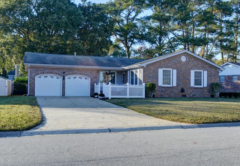 8650 Delhi Rd, North Charleston, SC 29406