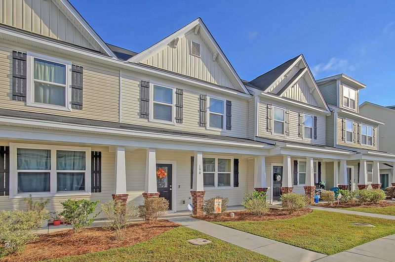 190 Woodward Rd, Goose Creek, SC 29445