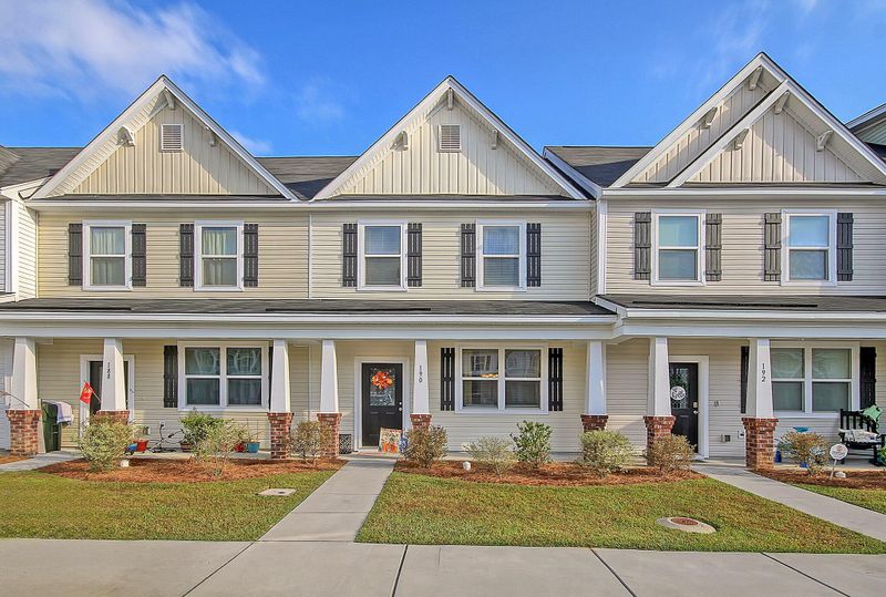 190 Woodward Rd, Goose Creek, SC 29445