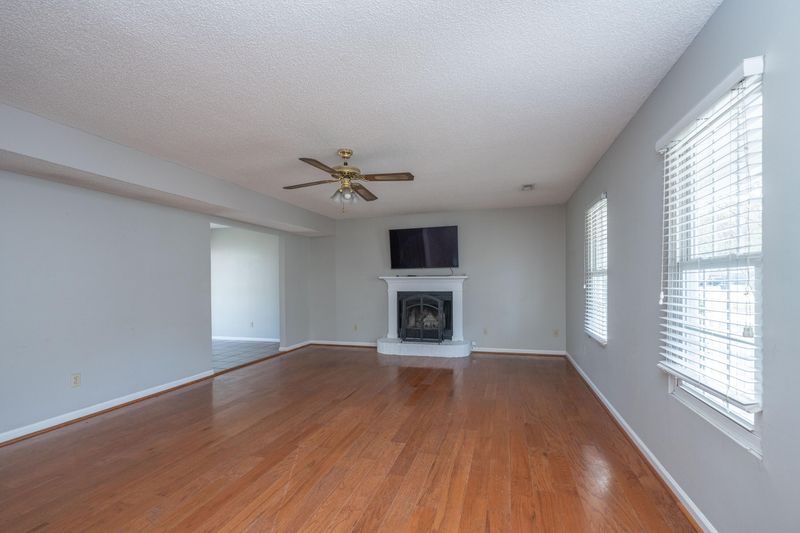 8560 Bentwood Dr, North Charleston, SC 29406