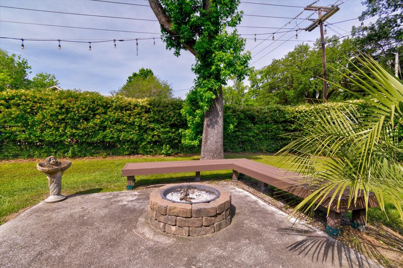 2202 Doris Dr, Charleston, SC 29414