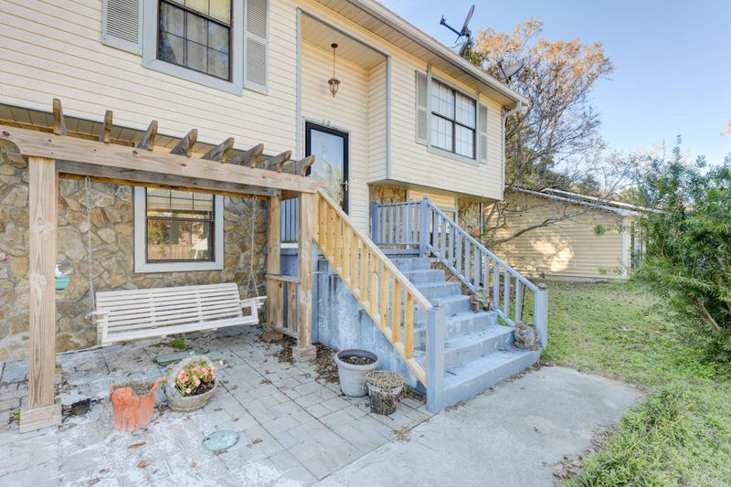 125 Iron Rd, Summerville, SC 29486