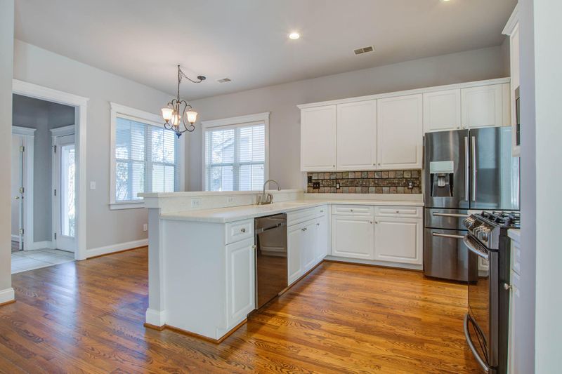 405 Hydrangea St, Summerville, SC 29483