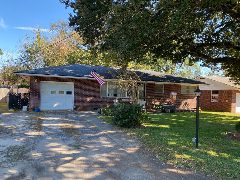 5816 Stewart St, Hanahan, SC 29410