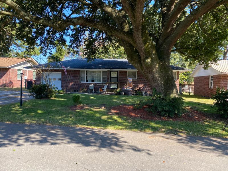 5816 Stewart St, Hanahan, SC 29410