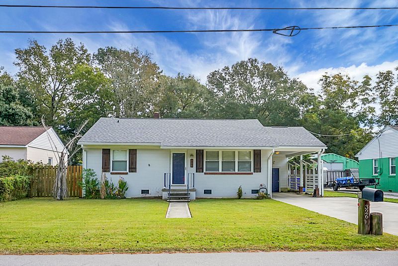 326 Stinson Dr, Charleston, SC 29407