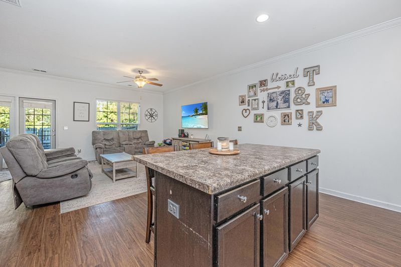 203 S Lamplighter Ln, Summerville, SC 29486