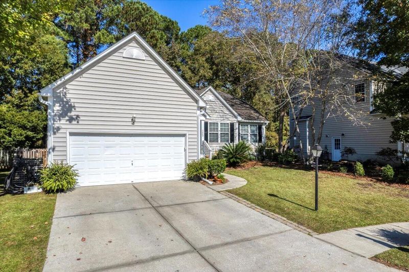 1445 Thayer Pl, Mount Pleasant, SC 29466