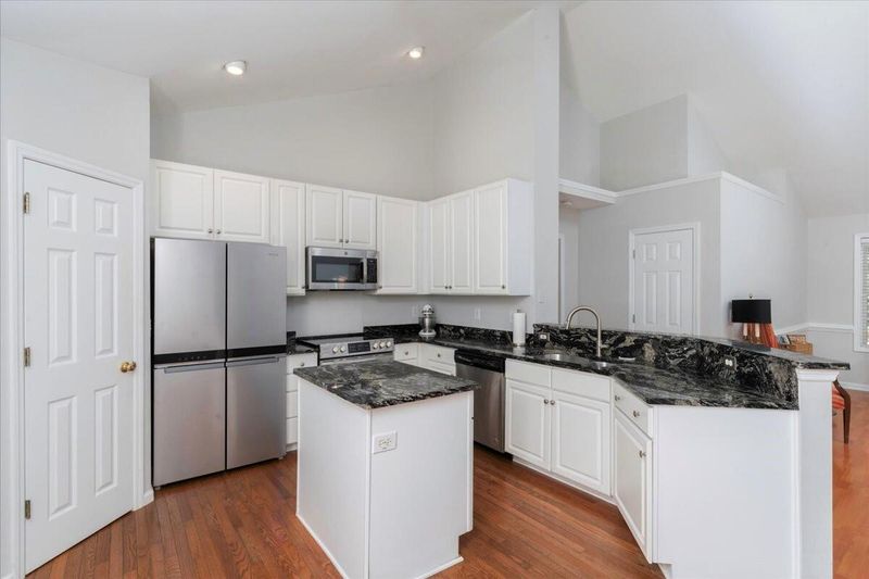 1445 Thayer Pl, Mount Pleasant, SC 29466