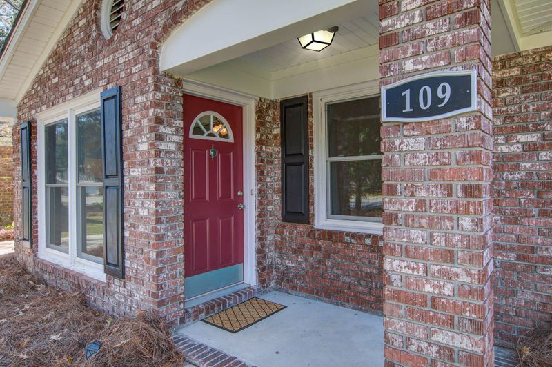 109 Sprucewood Dr, Summerville, SC 29485