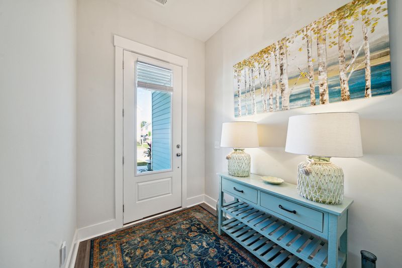5003 Conestoga Dr, Hanahan, SC 29410