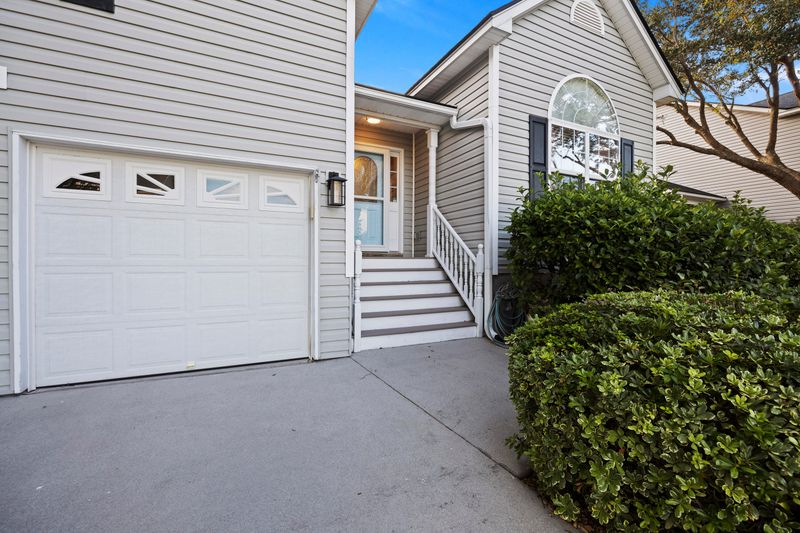 967 Clearspring Dr, Charleston, SC 29412