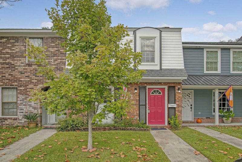 725 Williamson Dr, Mount Pleasant, SC 29464