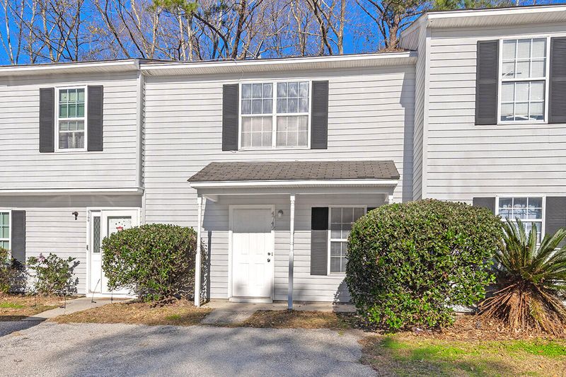 4742 Linfield Ln, North Charleston, SC 29418