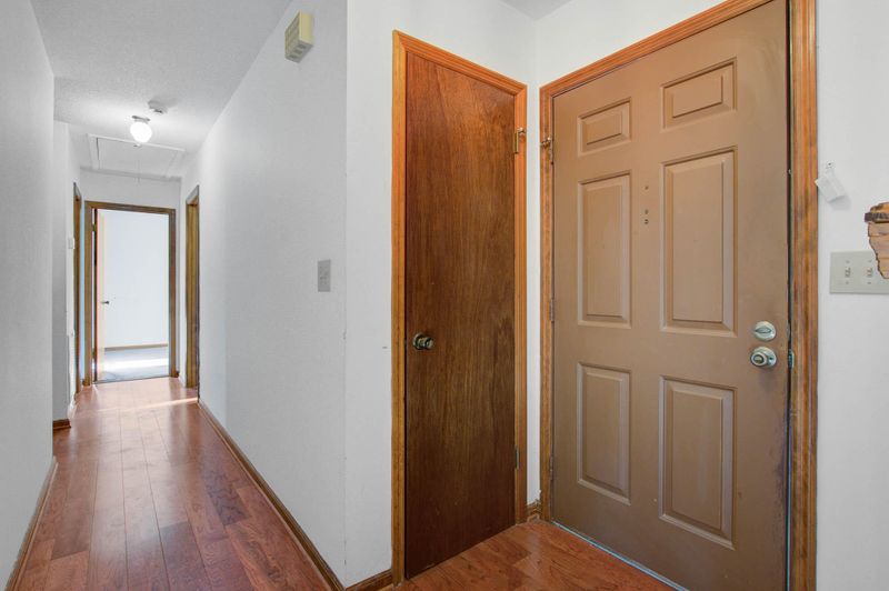 8142 Long Shadow Ln, North Charleston, SC 29406