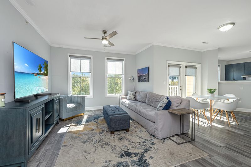 280 Seven Farms Dr #304, Charleston, SC 29492