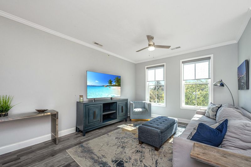 280 Seven Farms Dr #304, Charleston, SC 29492