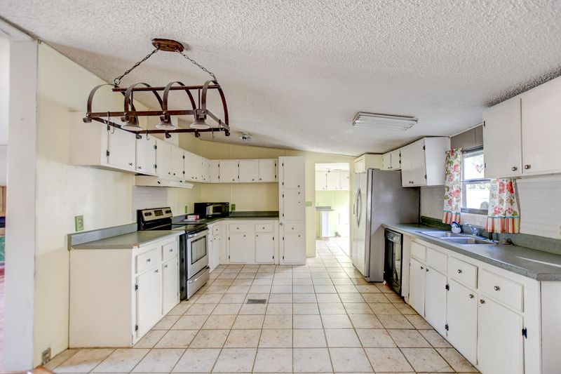 113 Markie Rd, Summerville, SC 29486