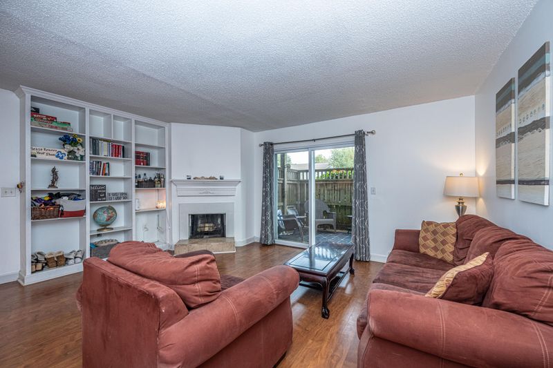 1402 Camp Rd #2d, Charleston, SC 29412