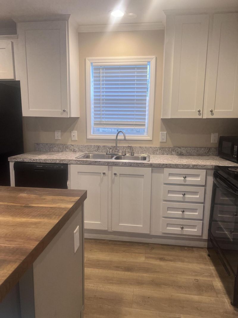 307 Frans Ln, Saint Stephen, SC 29479