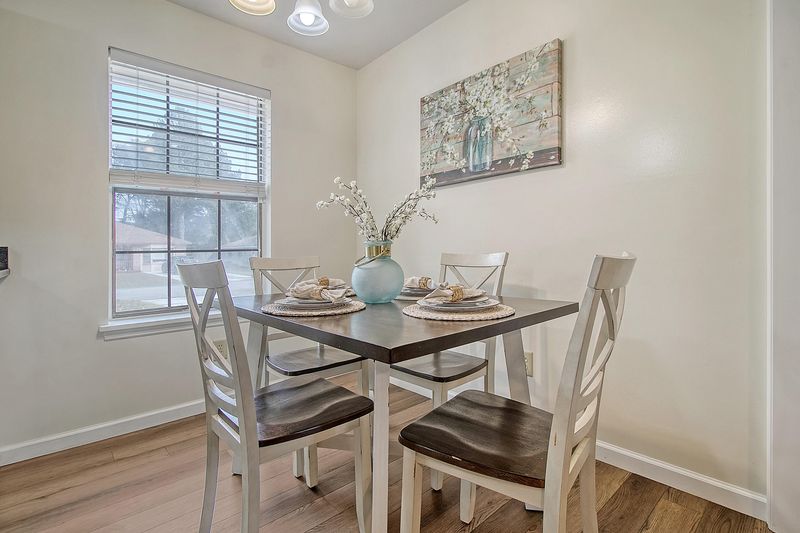 206 Village Green Cir, Summerville, SC 29486
