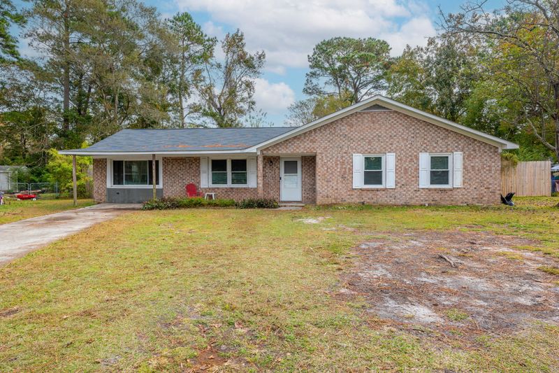 106 Gippy Dr, Summerville, SC 29486
